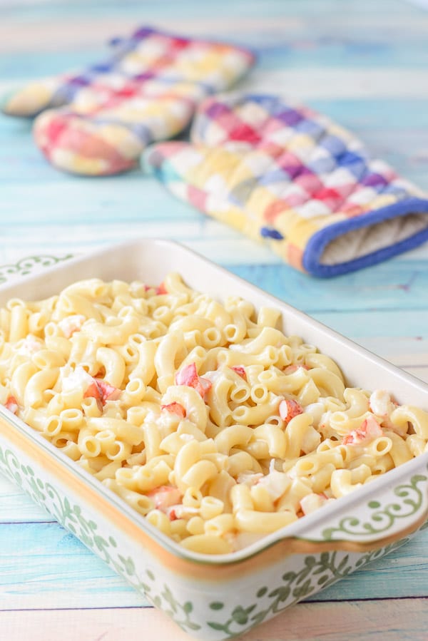 The elbows, lobster and cheese sauce in a baking dish