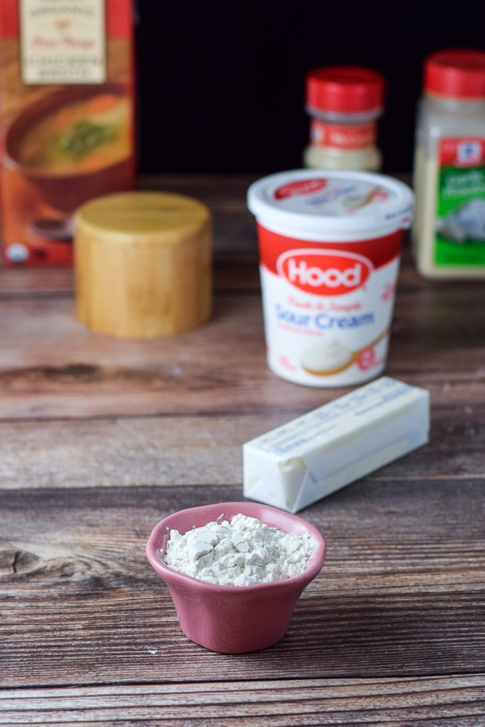The Ingredients: Flour, butter, sour cream and chicken broth for the sour cream sauce